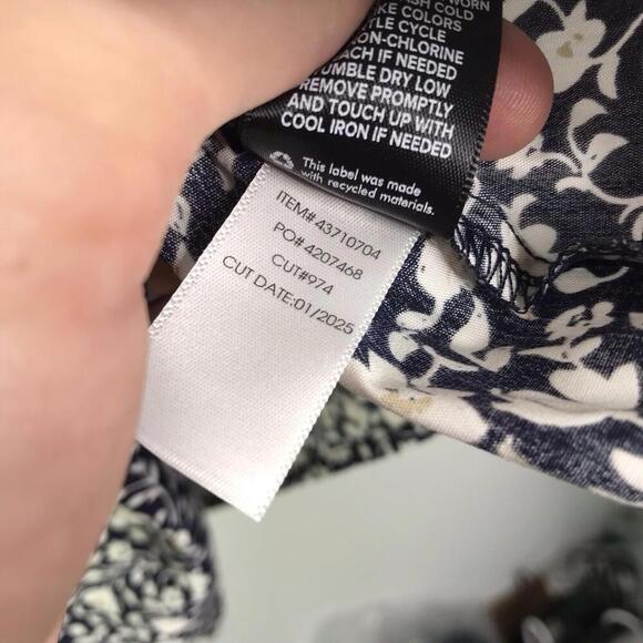 Torrid Top Womens 4X Square Neck Smocked Micro Florals Tie Straps Tank Boxy - Picture 5 of 9